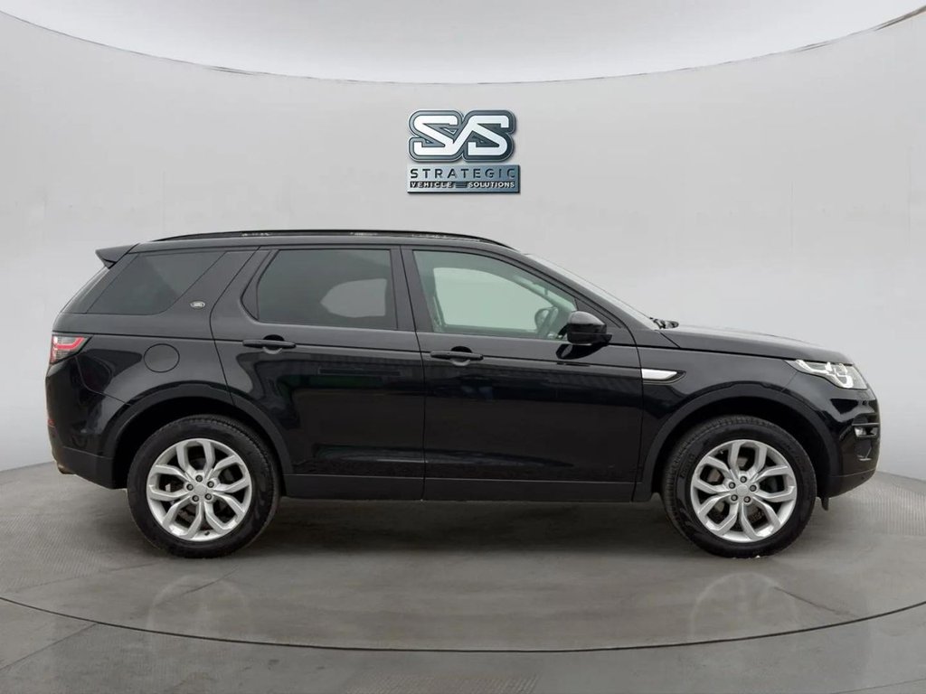 Used Land Rover Discovery Sport 2017 for sale - 77719627: Photo 4
