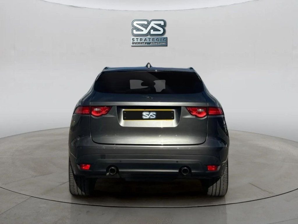 Used Jaguar F-Pace 2018 for sale - 76670642: Photo 10