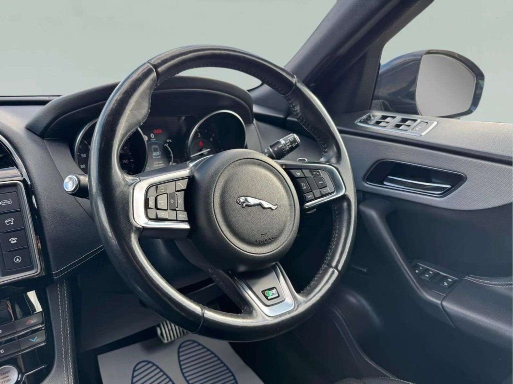 Used Jaguar F-Pace 2018 for sale - 76670642: Photo 15