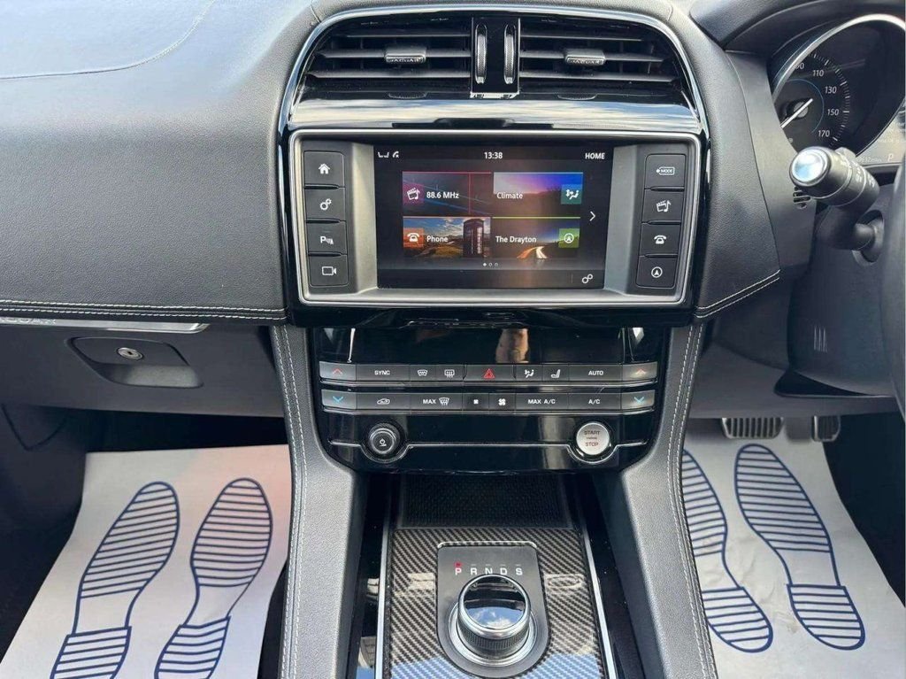 Used Jaguar F-Pace 2018 for sale - 76670642: Photo 17