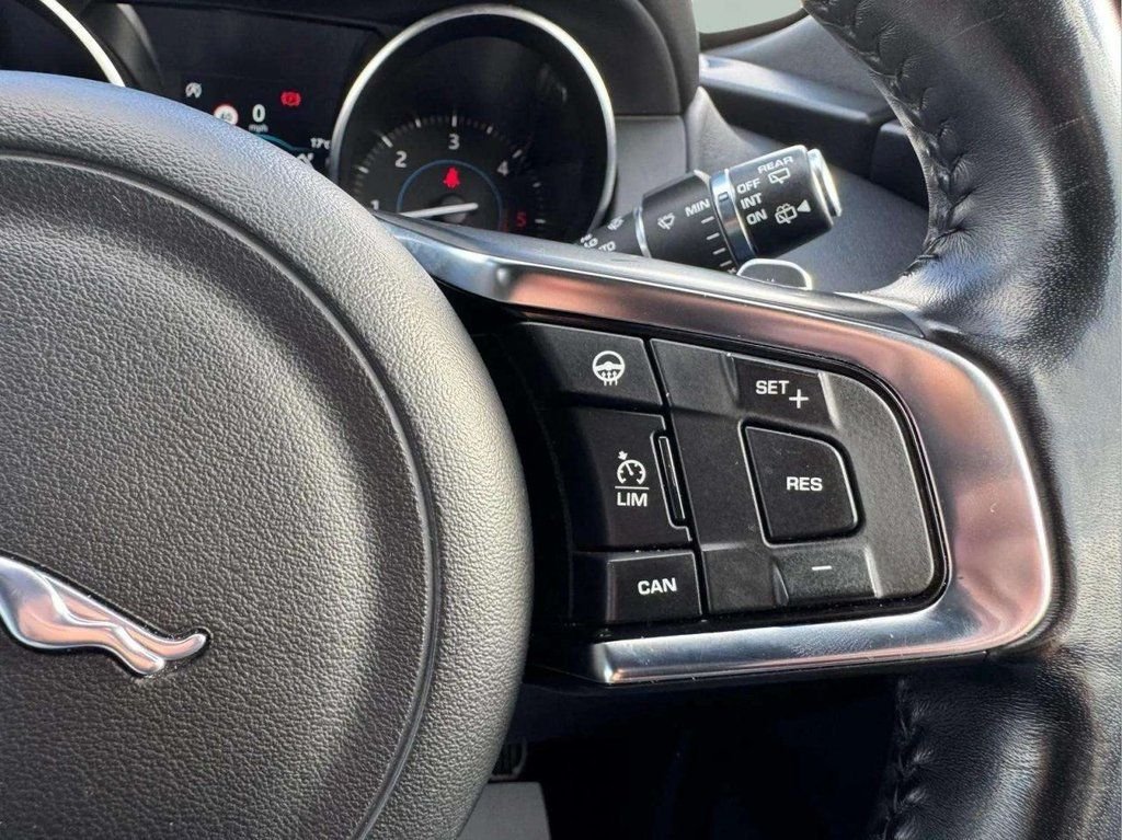 Used Jaguar F-Pace 2018 for sale - 76670642: Photo 34