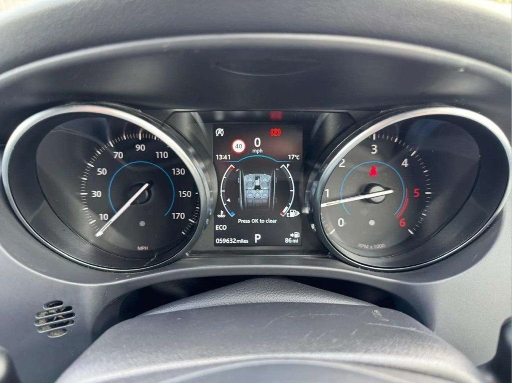 Used Jaguar F-Pace 2018 for sale - 76670642: Photo 42