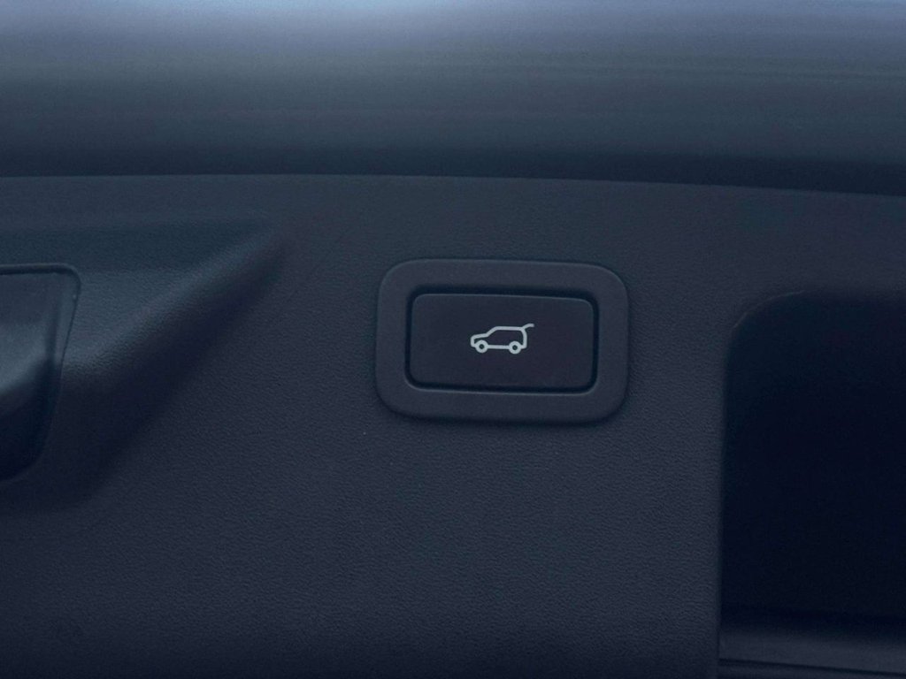 Used Land Rover Discovery Sport 2017 for sale - 76009770: Photo 28
