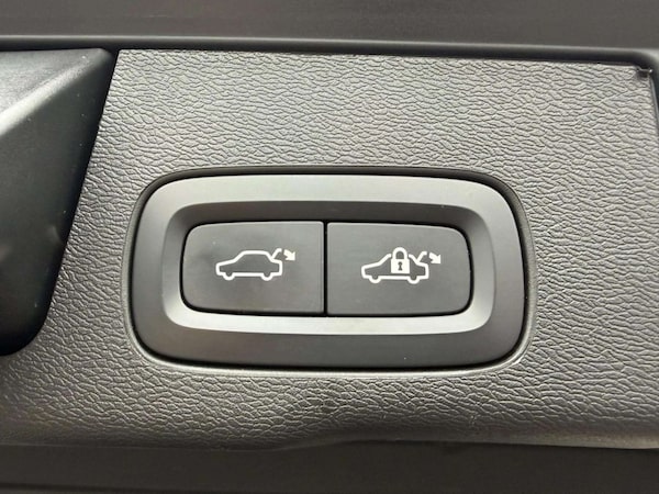 Used Volvo XC60 2021 for sale - 76267151: Photo 42