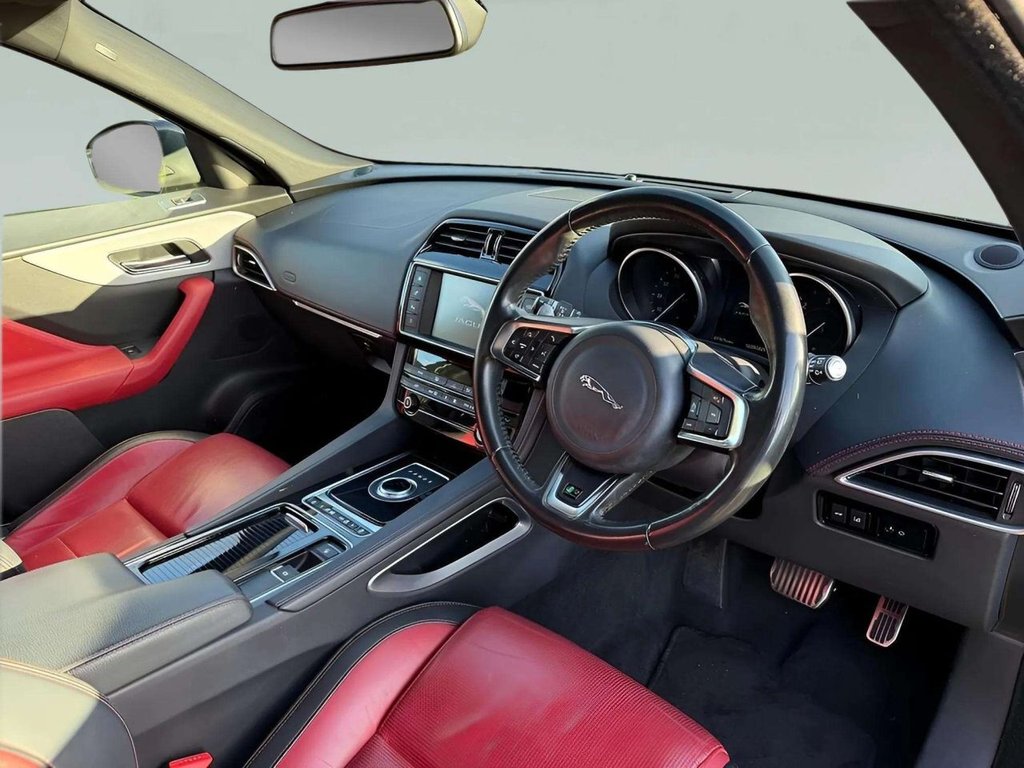 Used Jaguar F-Pace 2017 for sale - 77288114: Photo 3