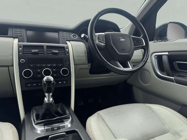Used Land Rover Discovery Sport 2015 for sale - 75642666: Photo 15