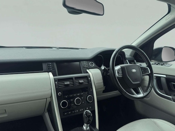 Used Land Rover Discovery Sport 2015 for sale - 75642666: Photo 16