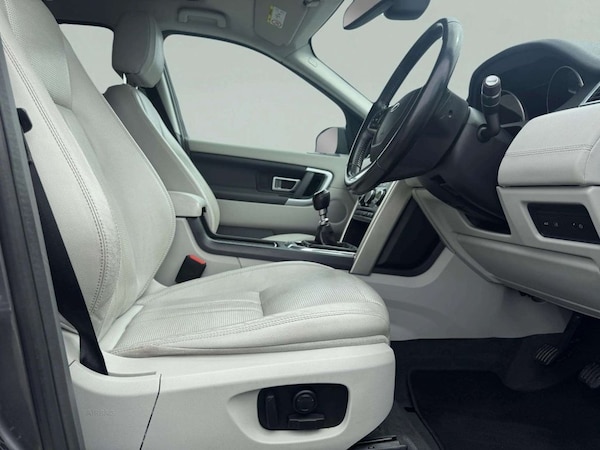 Used Land Rover Discovery Sport 2015 for sale - 75642666: Photo 19