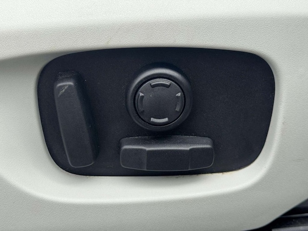 Used Land Rover Discovery Sport 2015 for sale - 75642666: Photo 34