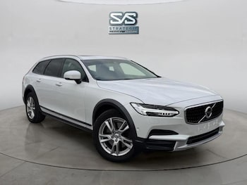 2017 (67) - 2.0 D4 Cross Country Pro 5dr AWD Geartronic
