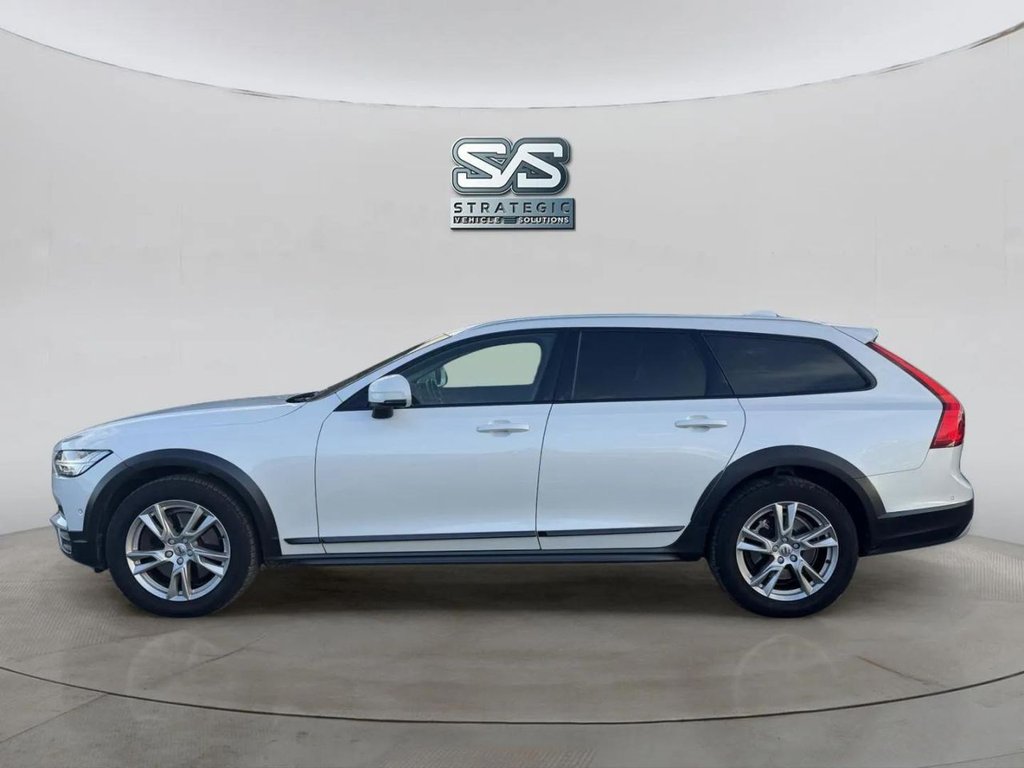 Used Volvo V90 Cross Country 2017 for sale - 76376316: Photo 8