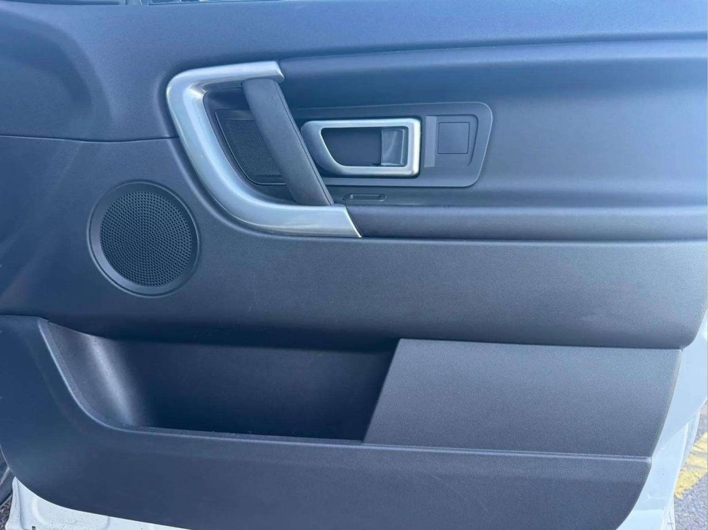 Used Land Rover Discovery Sport 2017 for sale - 76867872: Photo 31