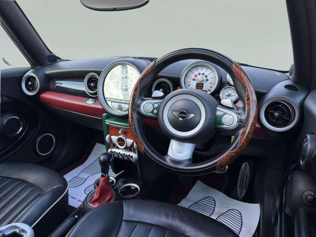 Used MINI Convertible 2009 for sale - 77667053: Photo 15