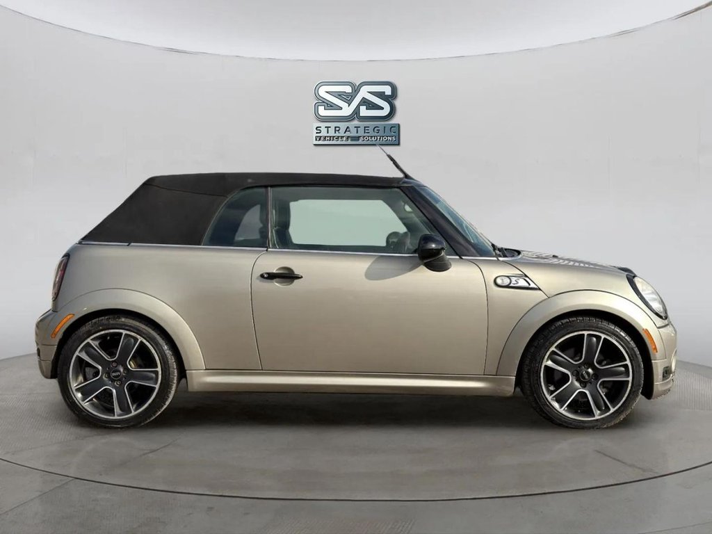 Used MINI Convertible 2009 for sale - 77667053: Photo 3