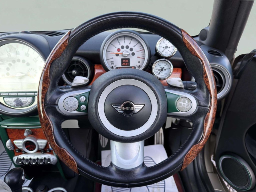 Used MINI Convertible 2009 for sale - 77667053: Photo 31