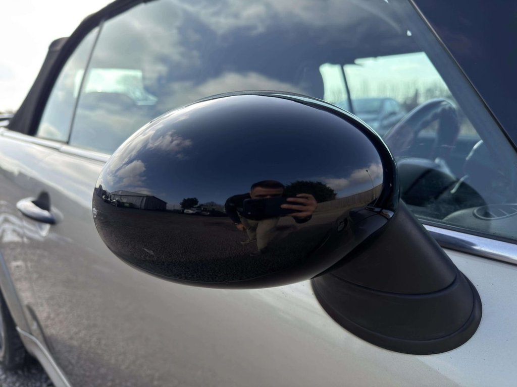 Used MINI Convertible 2009 for sale - 77667053: Photo 50