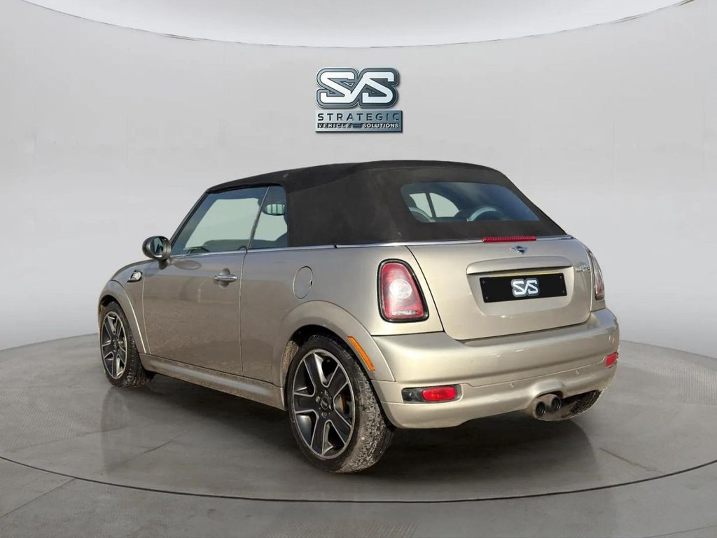 Used MINI Convertible 2009 for sale - 77667053: Photo 6
