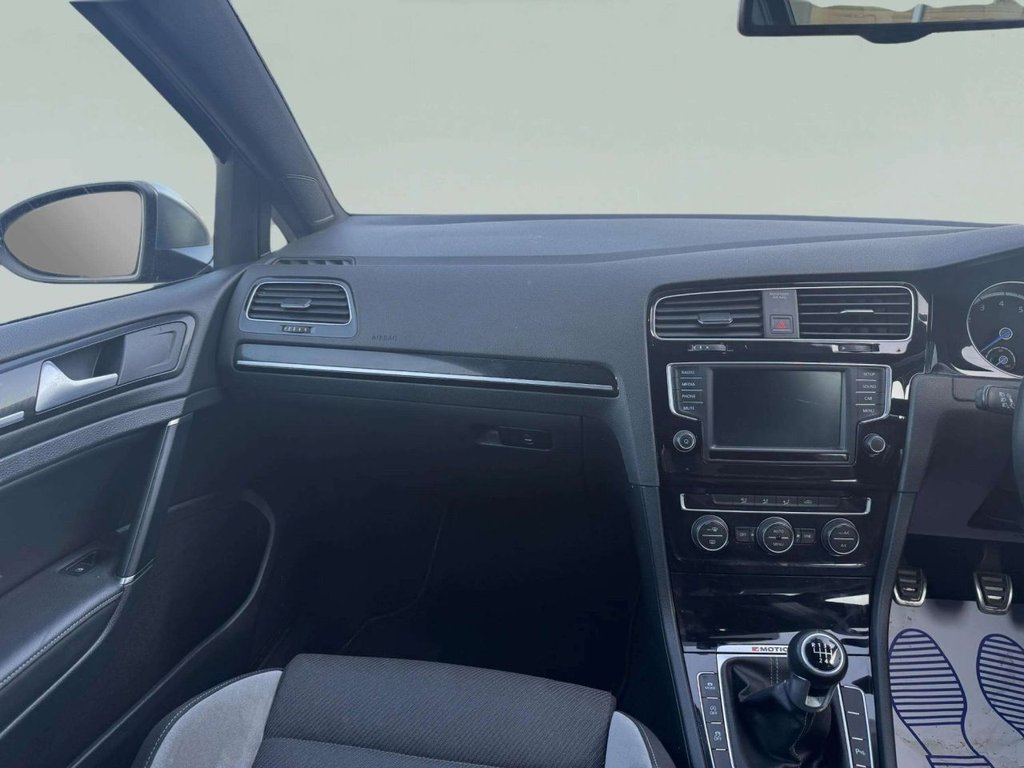 Used Volkswagen Golf 2016 for sale - 77764981: Photo 25