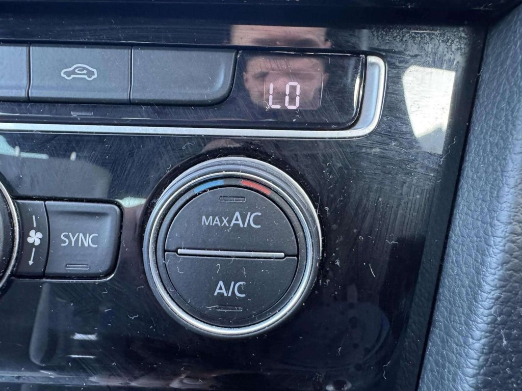 Used Volkswagen Golf 2016 for sale - 77764981: Photo 37