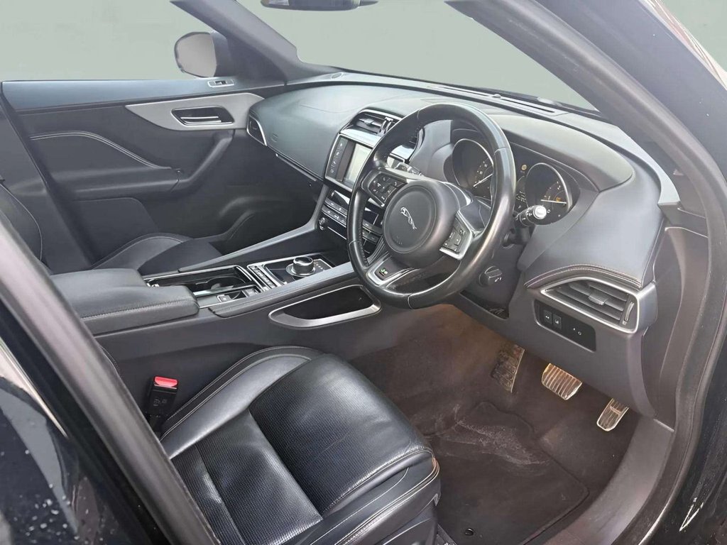 Used Jaguar F-Pace 2016 for sale - 77422511: Photo 5