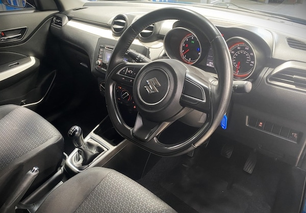 Used Suzuki Swift 2018 for sale - 75028612: Photo 3