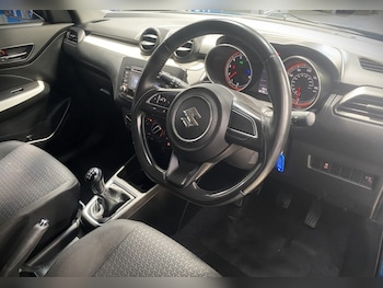 Used Suzuki Swift 2018 for sale - 75028612: Photo