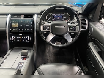 Used Land Rover Discovery 2022 for sale - 75028632: Photo