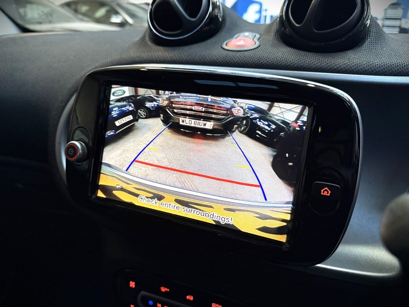 Used smart fortwo 2023 for sale - 76665907: Photo 9