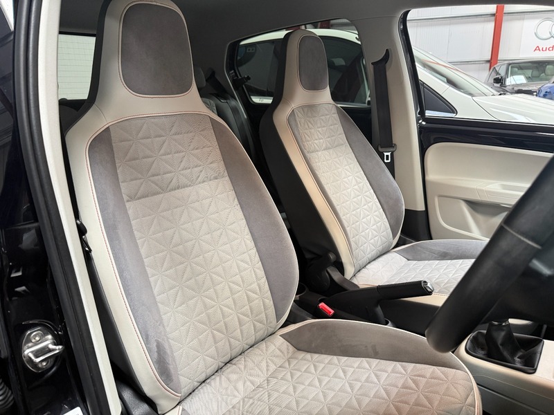 Used Volkswagen up! 2018 for sale - 77668147: Photo 11