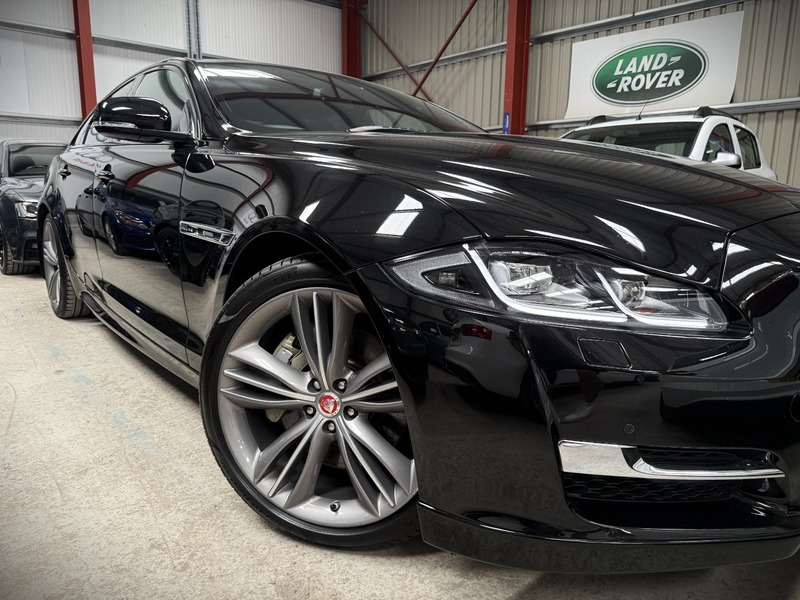 Used Jaguar XJ 2017 for sale - 76334174: Photo 21