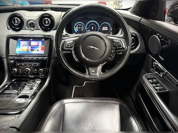 Used Jaguar XJ 2017 for sale - 76334174: Photo