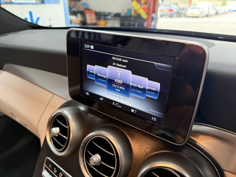 Used Mercedes-Benz C Class 2016 for sale - 77558383: Photo 9