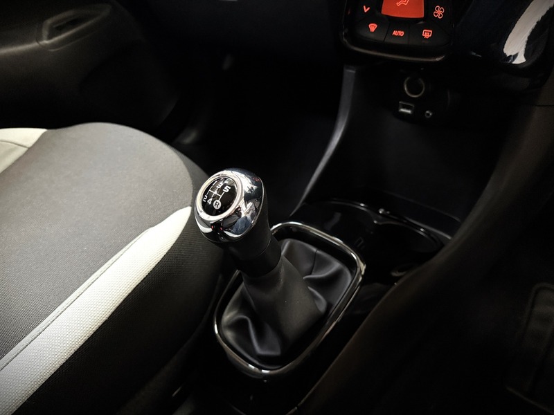 Used Toyota AYGO 2018 for sale - 77129213: Photo 10