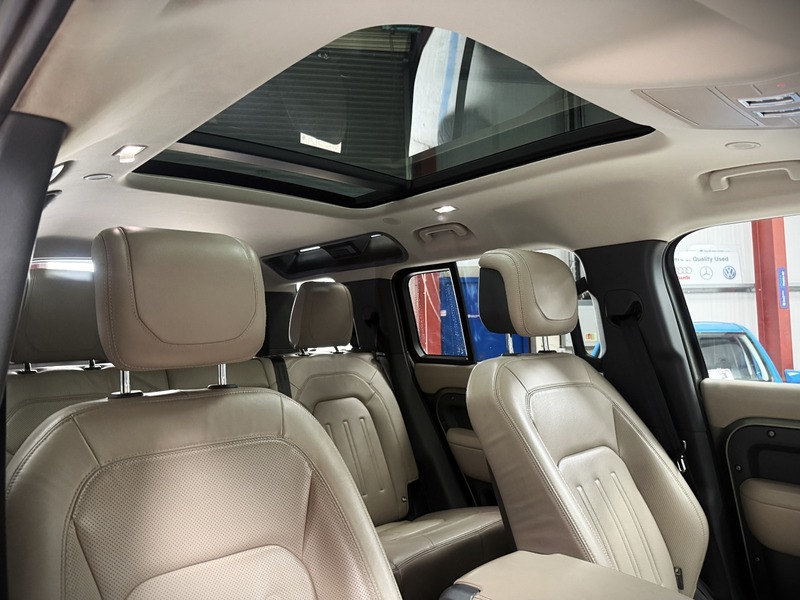 Used Land Rover Defender 2020 for sale - 76520875: Photo 11