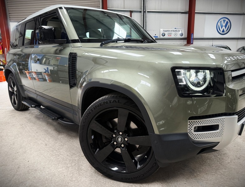 Used Land Rover Defender 2020 for sale - 76520875: Photo 17