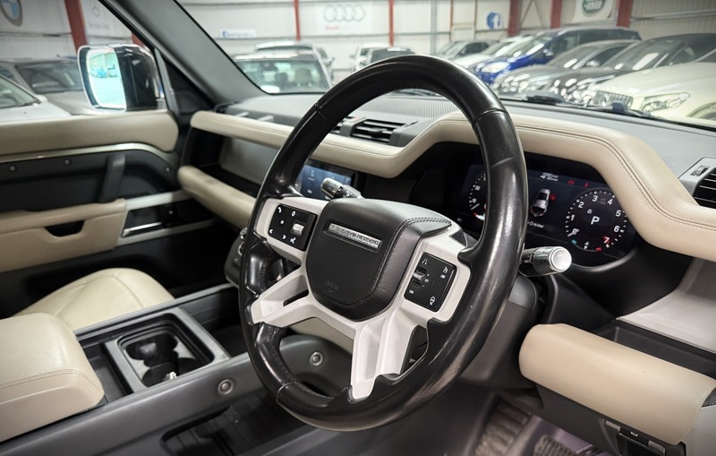 Used Land Rover Defender 2020 for sale - 76520875: Photo 3