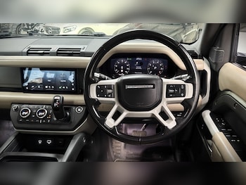 Used Land Rover Defender 2020 for sale - 76520875: Photo