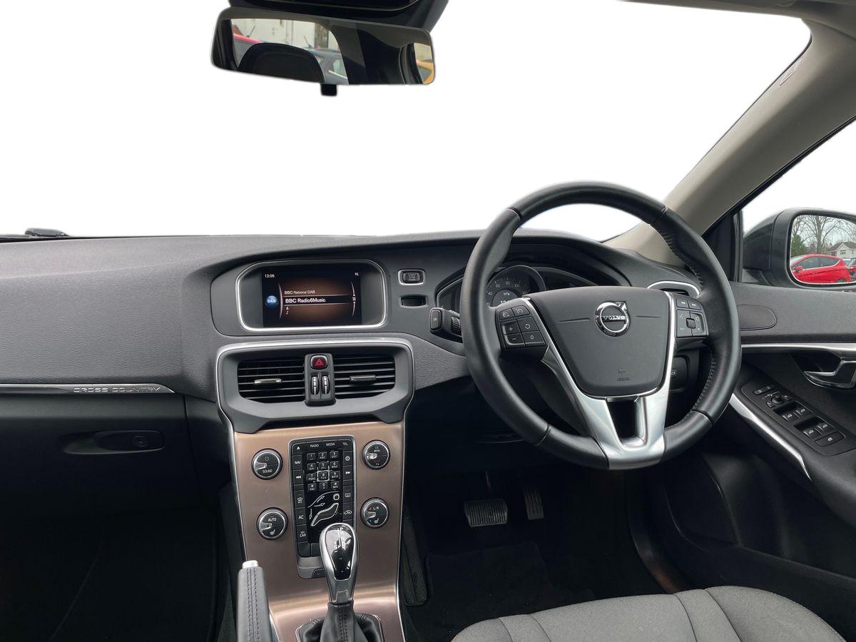 Used Volvo V40 2018 for sale - 77685813: Photo 19