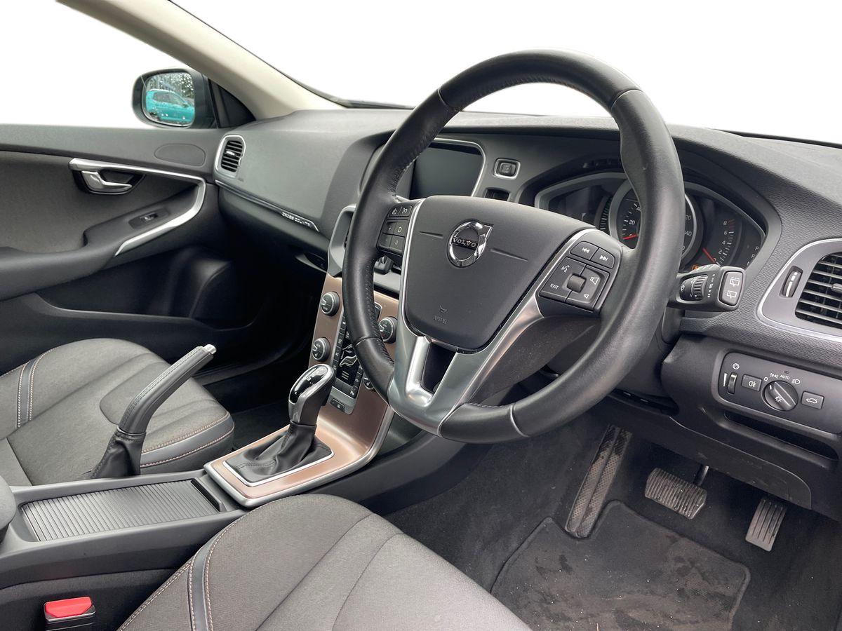 Used Volvo V40 2018 for sale - 77685813: Photo 22