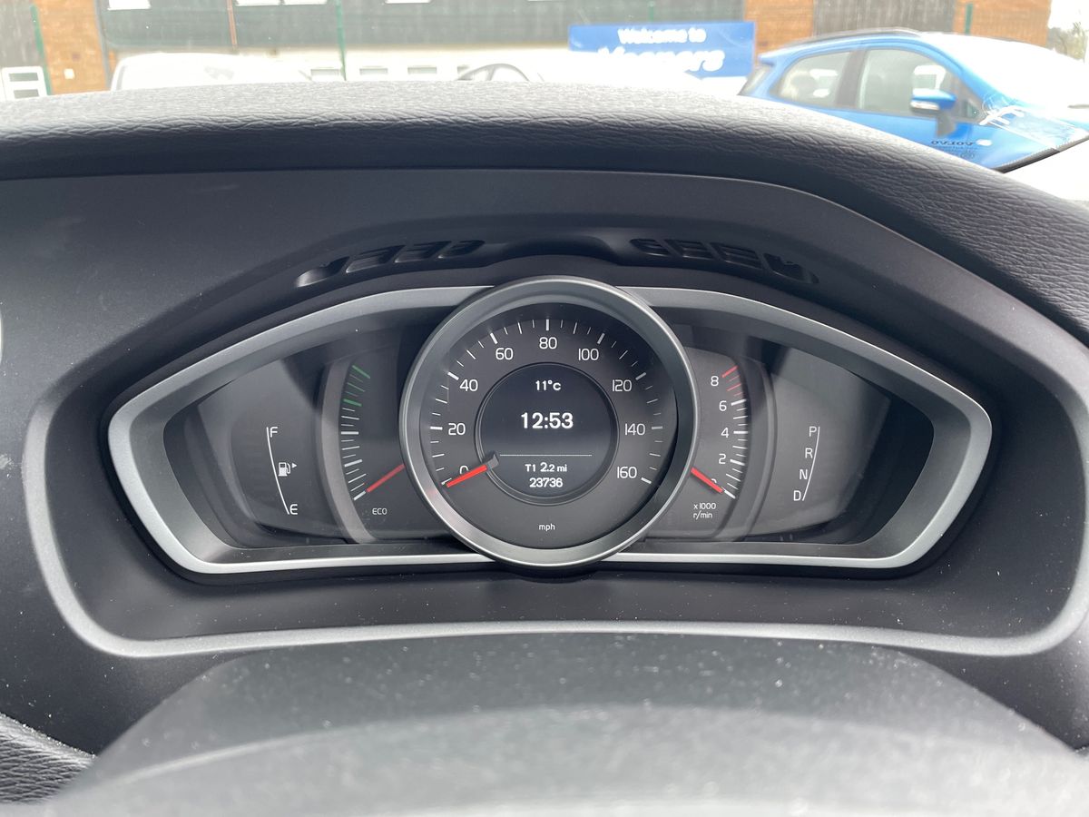 Used Volvo V40 2018 for sale - 77685813: Photo 23