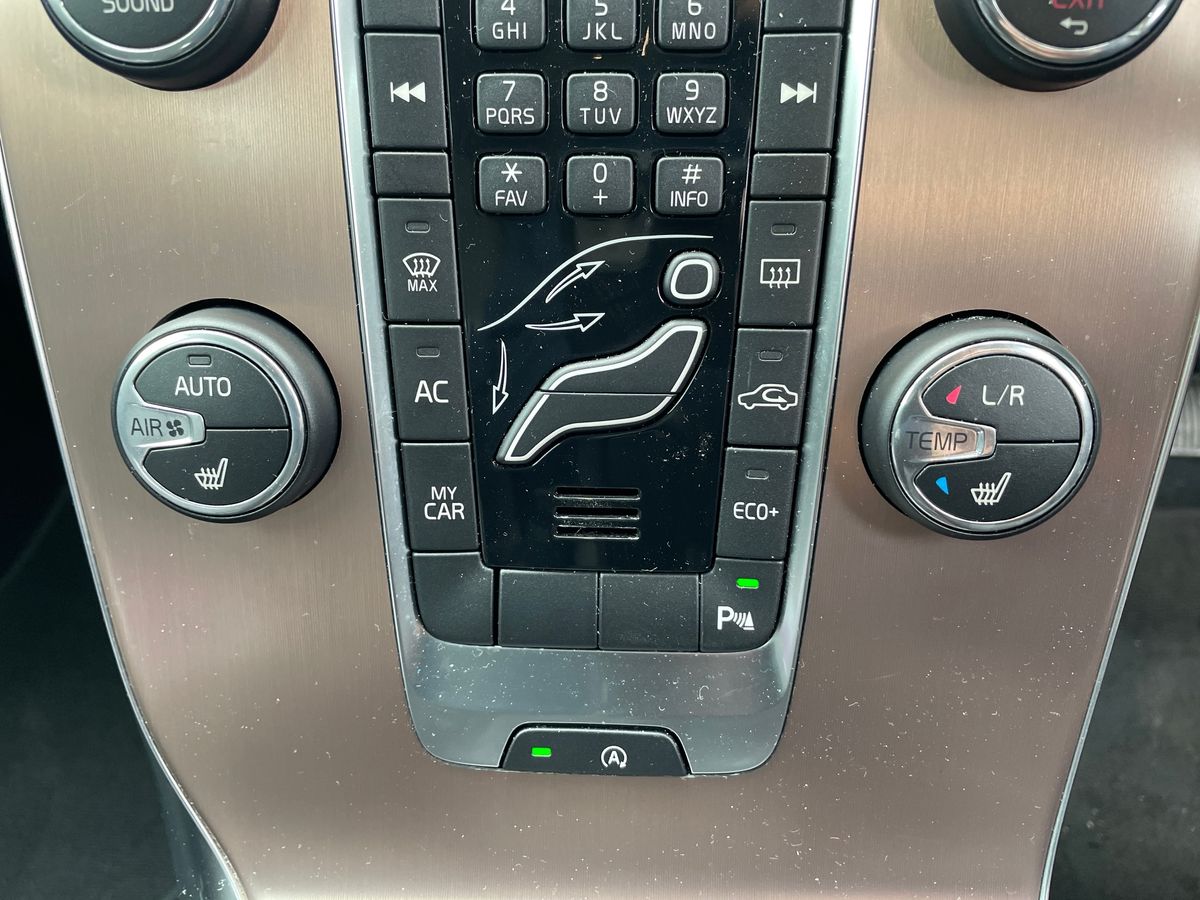 Used Volvo V40 2018 for sale - 77685813: Photo 26