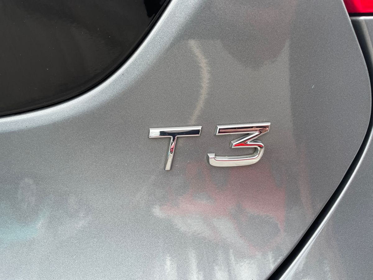 Used Volvo V40 2018 for sale - 77685813: Photo 31