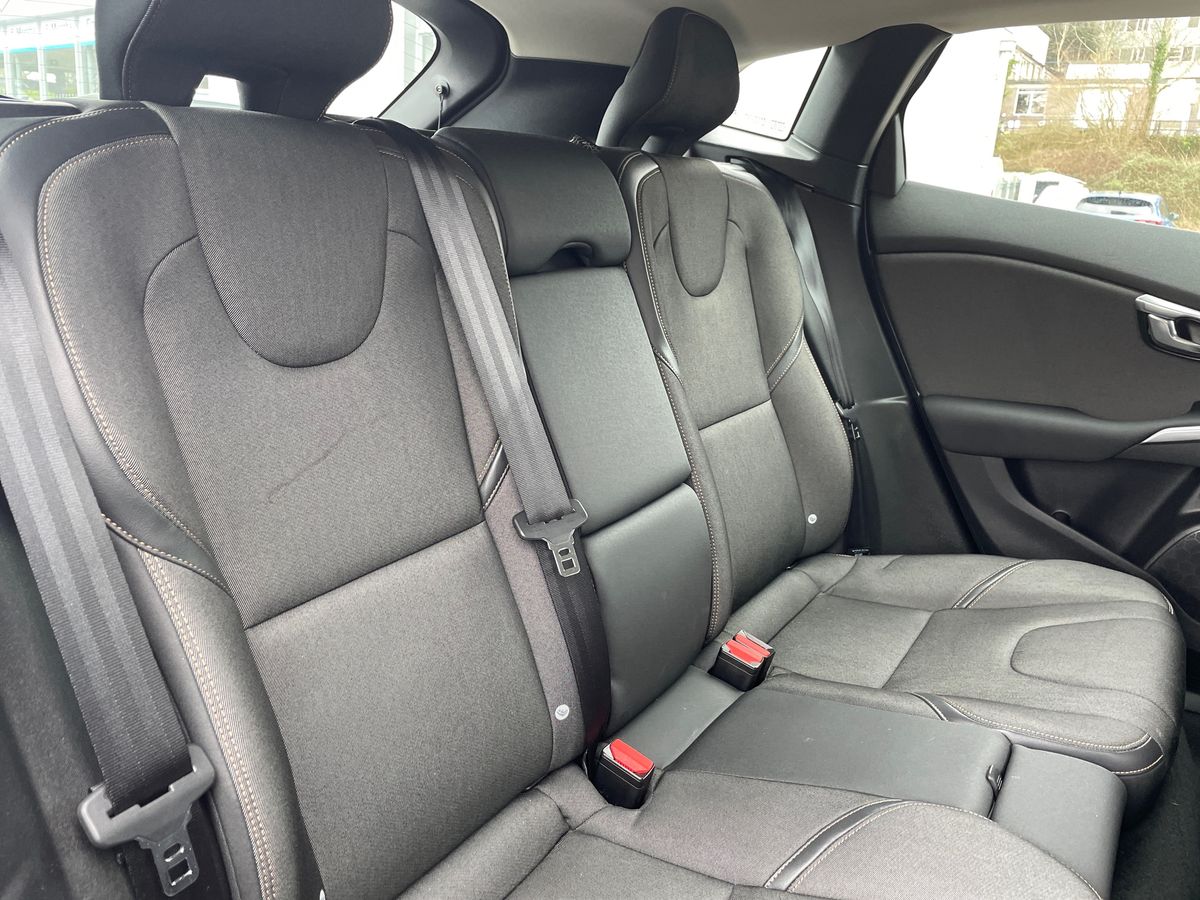 Used Volvo V40 2018 for sale - 77685813: Photo 34