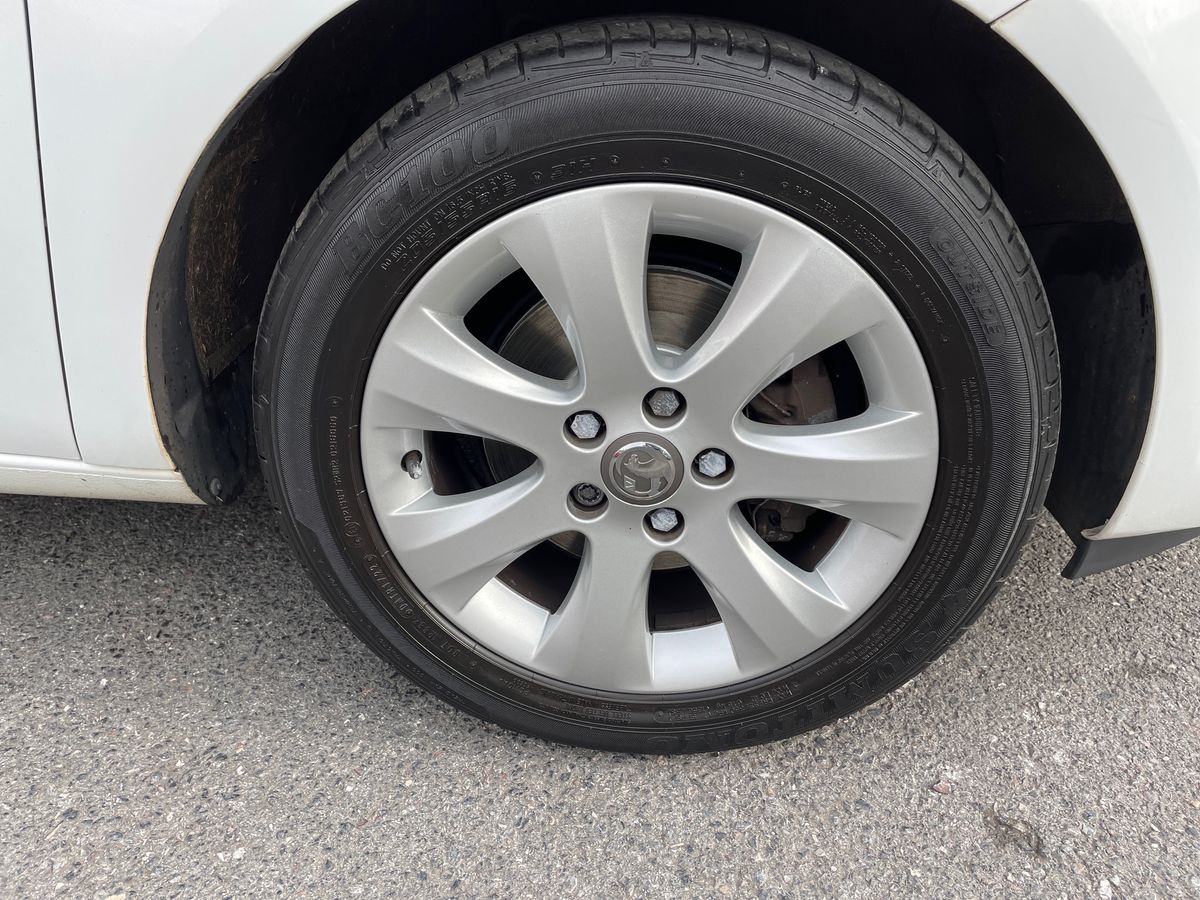 Used Vauxhall Meriva 2017 for sale - 78211927: Photo 11