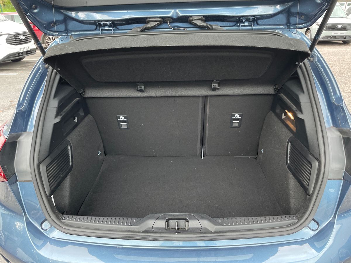 Used Ford Focus 2023 for sale - 76338874: Photo 17