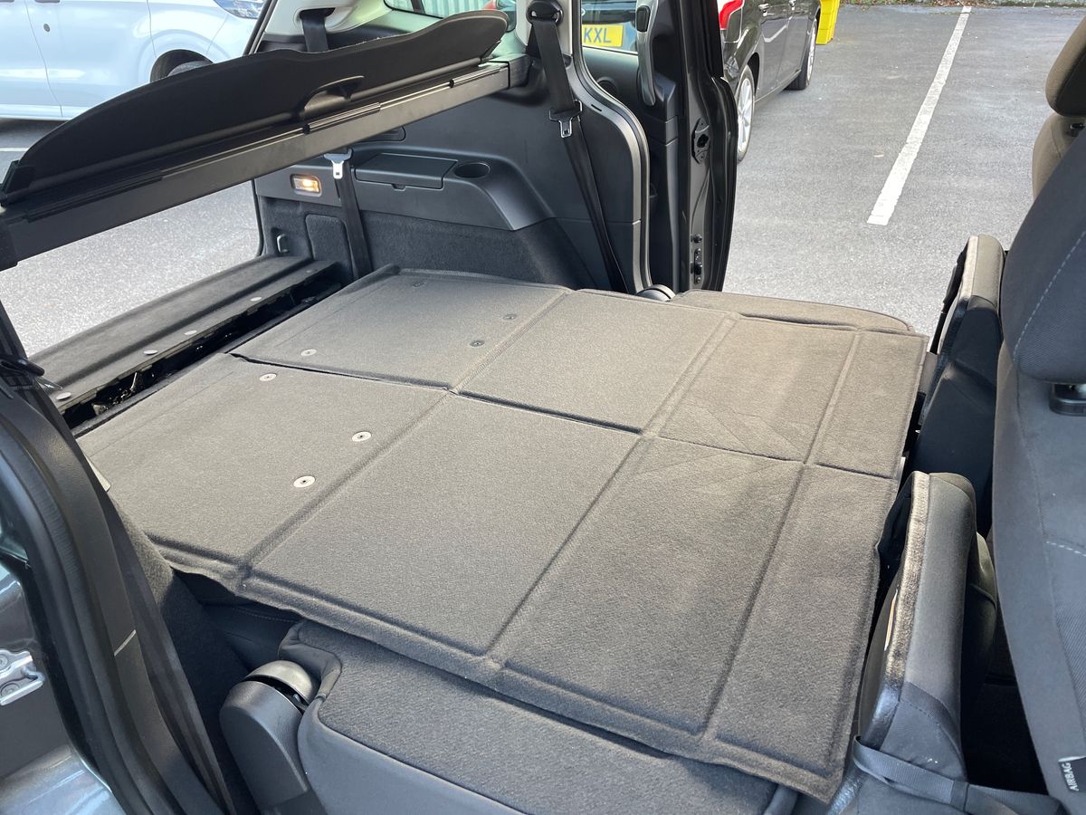 Used Ford Grand C-Max 2016 for sale - 76390113: Photo 41