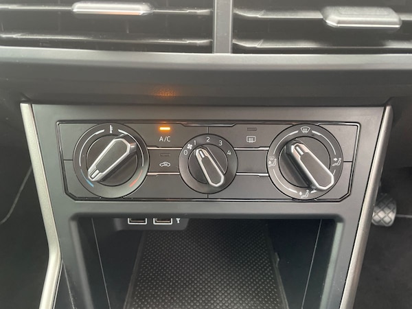 Used Volkswagen Polo 2020 for sale - 76079005: Photo 26