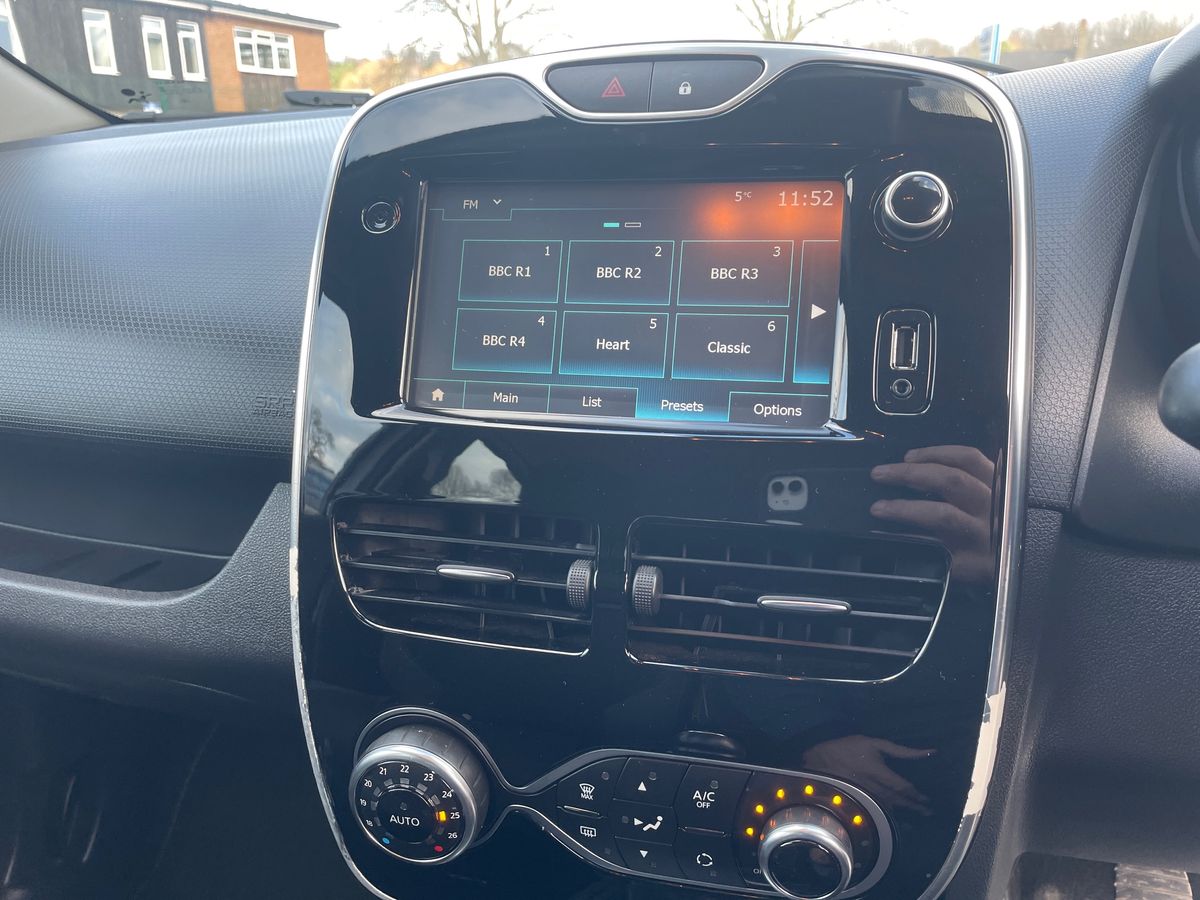 Used Renault Clio 2016 for sale - 77050893: Photo 25