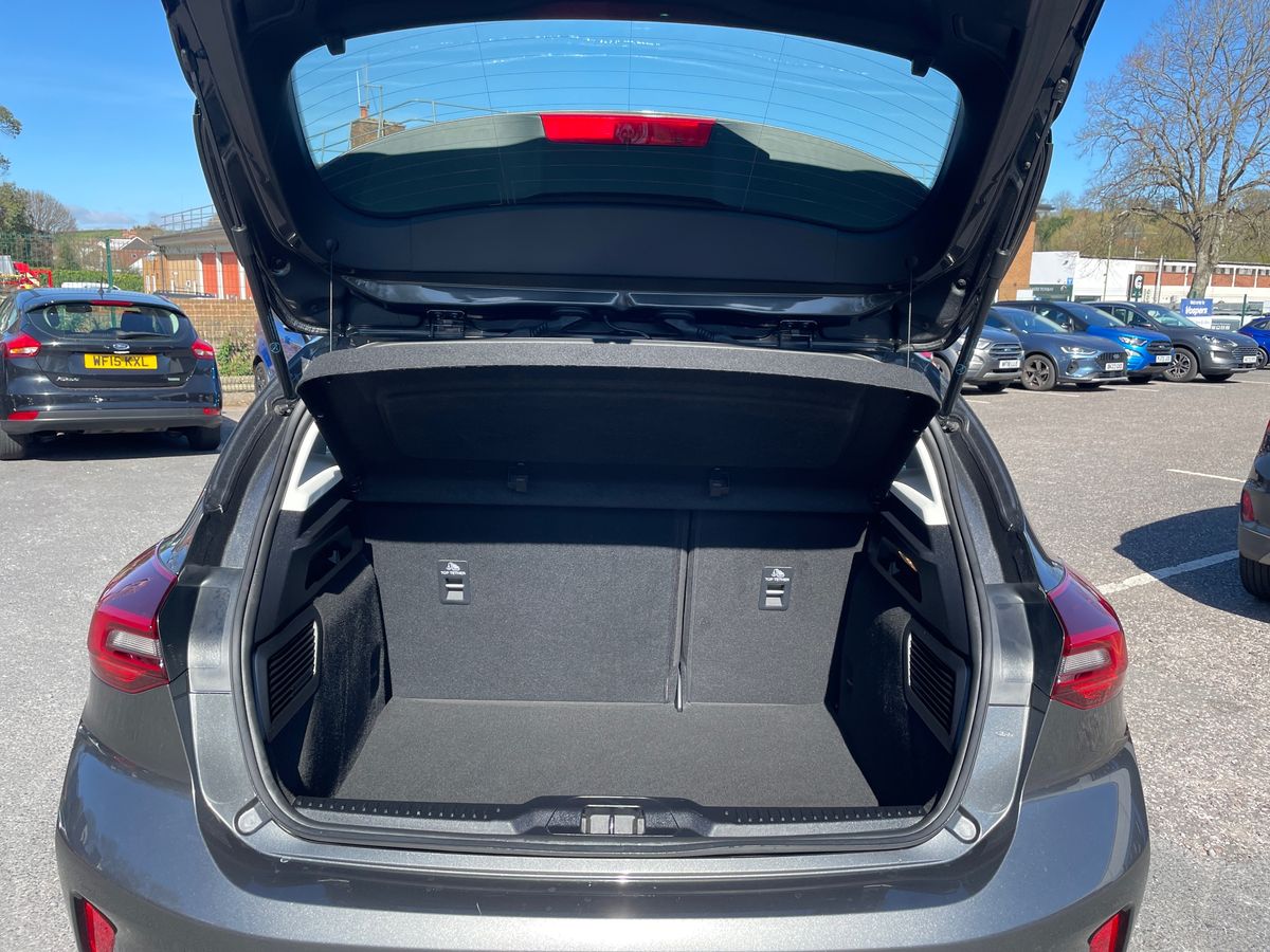 Used Ford Focus 2023 for sale - 78117720: Photo 17