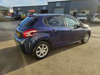 Used Peugeot 208 2013 for sale - 73989097: Photo